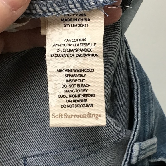 NWT Soft Surroundings silver embellished ankle jeans - size 12 - Picture 6 of 7